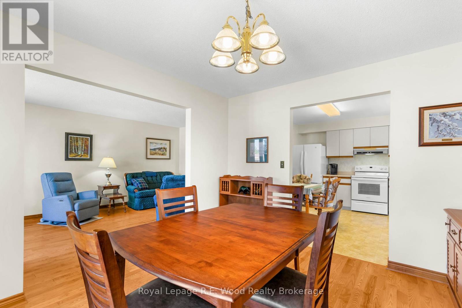 38 Denrich Avenue, Tillsonburg, Ontario  N4G 4W1 - Photo 7 - X12370009