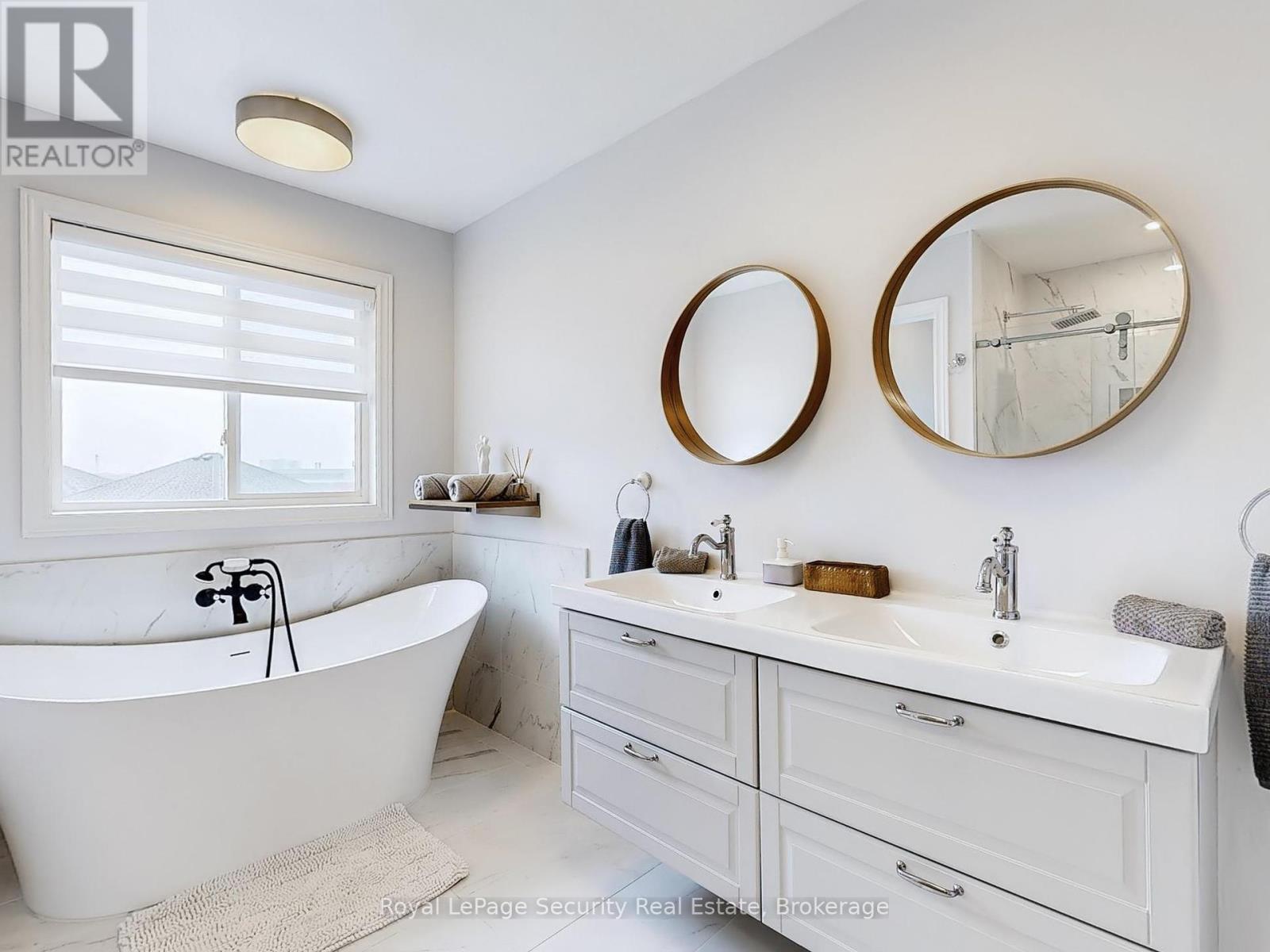 128 Daiseyfield Crescent, Vaughan, Ontario  L4H 2T7 - Photo 27 - N12360755
