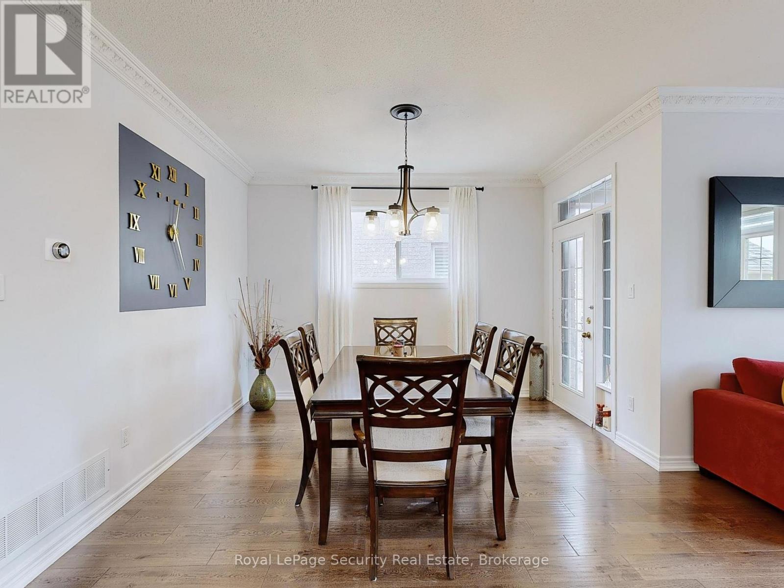 128 Daiseyfield Crescent, Vaughan, Ontario  L4H 2T7 - Photo 8 - N12360755