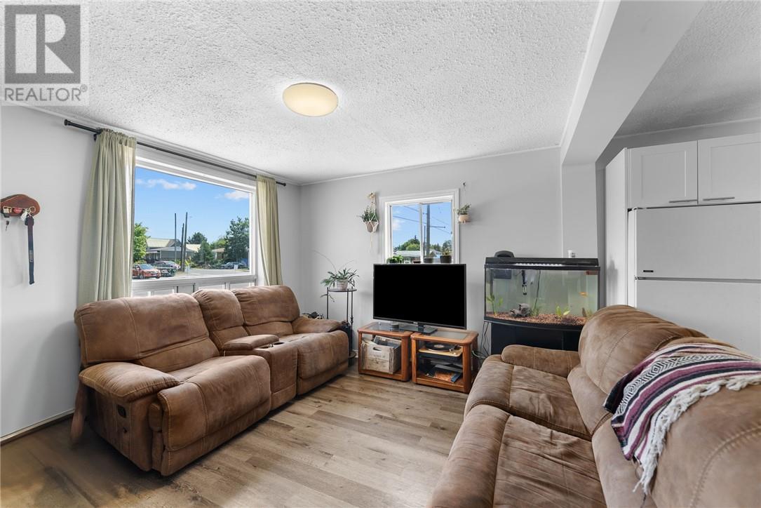 3550 Errington Avenue, Chelmsford, Ontario  P0M 1L0 - Photo 12 - 2124300