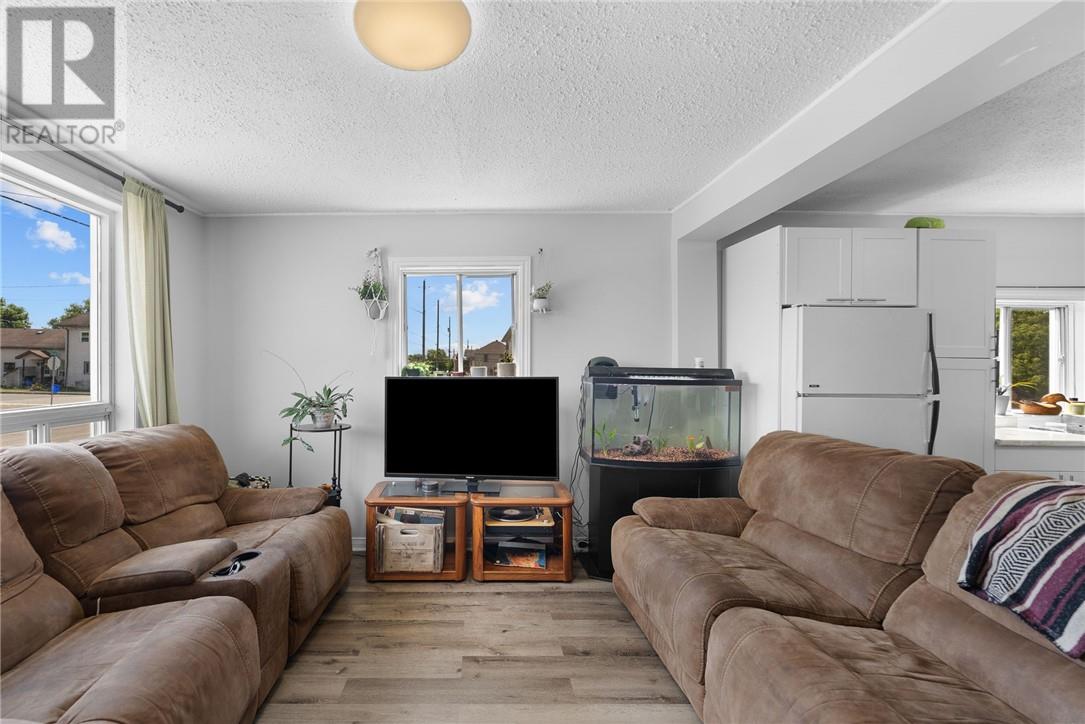 3550 Errington Avenue, Chelmsford, Ontario  P0M 1L0 - Photo 13 - 2124300