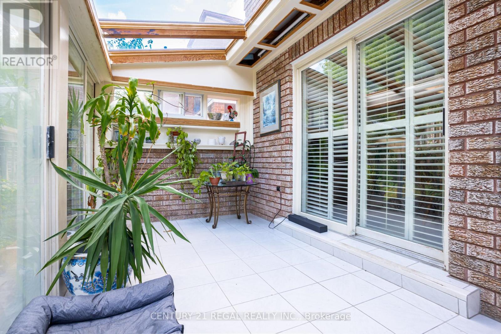 52 Ranee Avenue, Toronto (Englemount-Lawrence), Ontario  M6A 1M9 - Photo 10 - C12370037