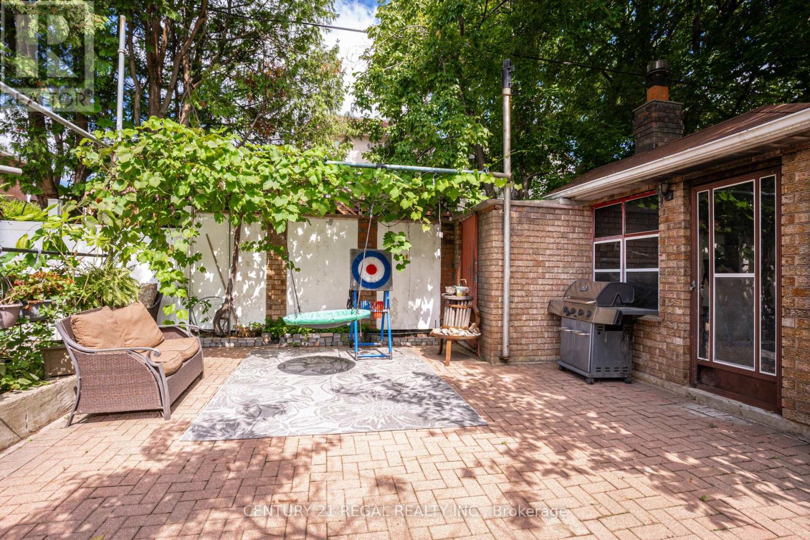 52 Ranee Avenue, Toronto (Englemount-Lawrence), Ontario  M6A 1M9 - Photo 11 - C12370037