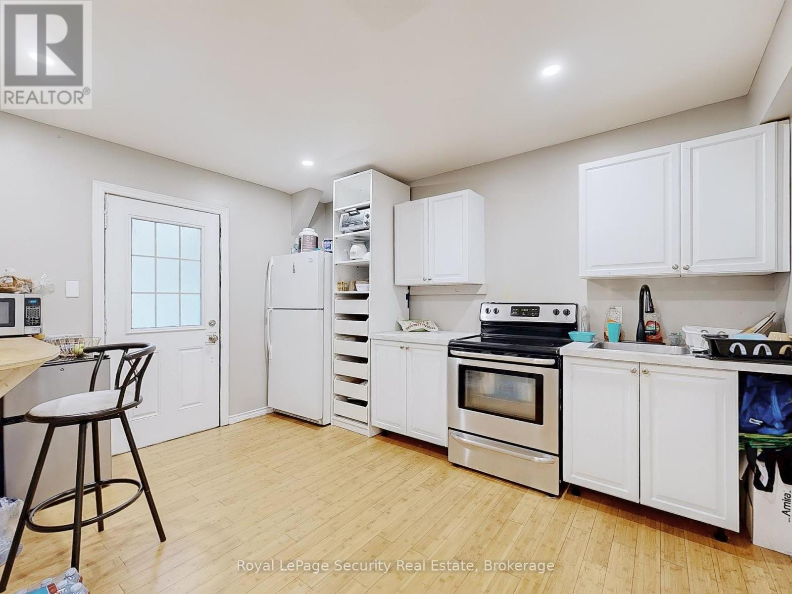 128 Daiseyfield Crescent, Vaughan, Ontario  L4H 2T7 - Photo 37 - N12360755