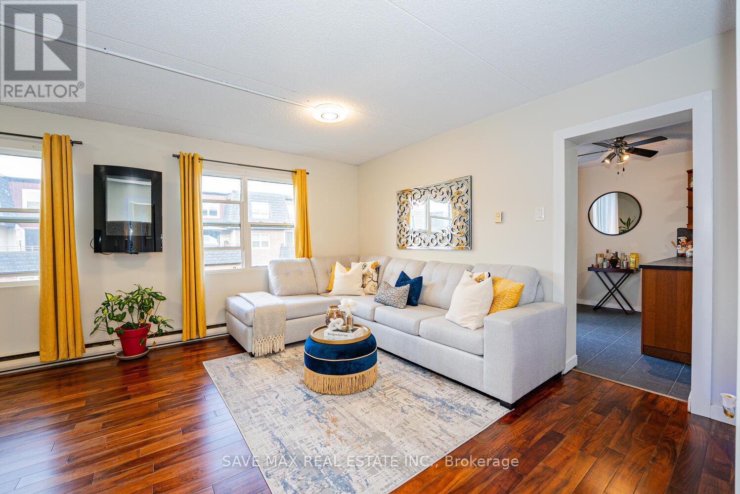 214 - 580 Mary Street E, Whitby, Ontario  L1N 2R3 - Photo 1 - E12370029