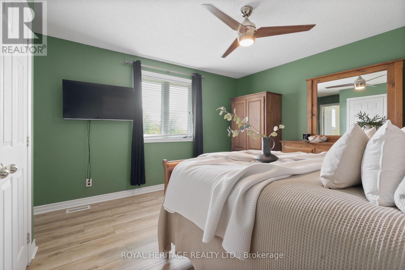 108 Beach Road, Kawartha Lakes (Ops), Ontario  K0M 2C0 - Photo 20 - X12370125