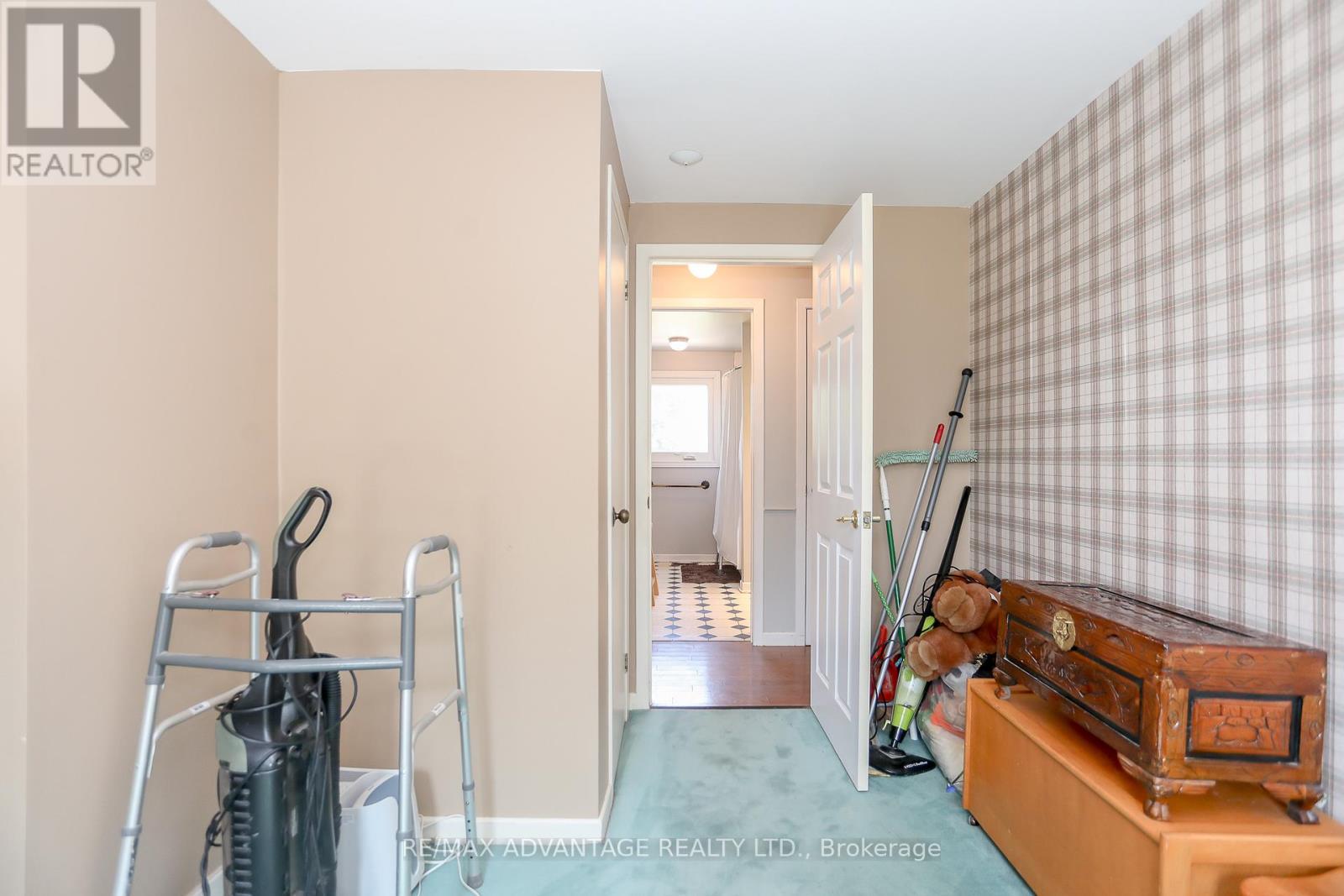 5928 St. James Drive, Lucan Biddulph, Ontario  N0M 2J0 - Photo 21 - X12370097