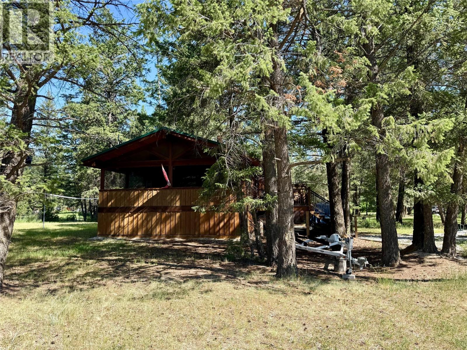 110 Indian Beach Road, Windermere, British Columbia