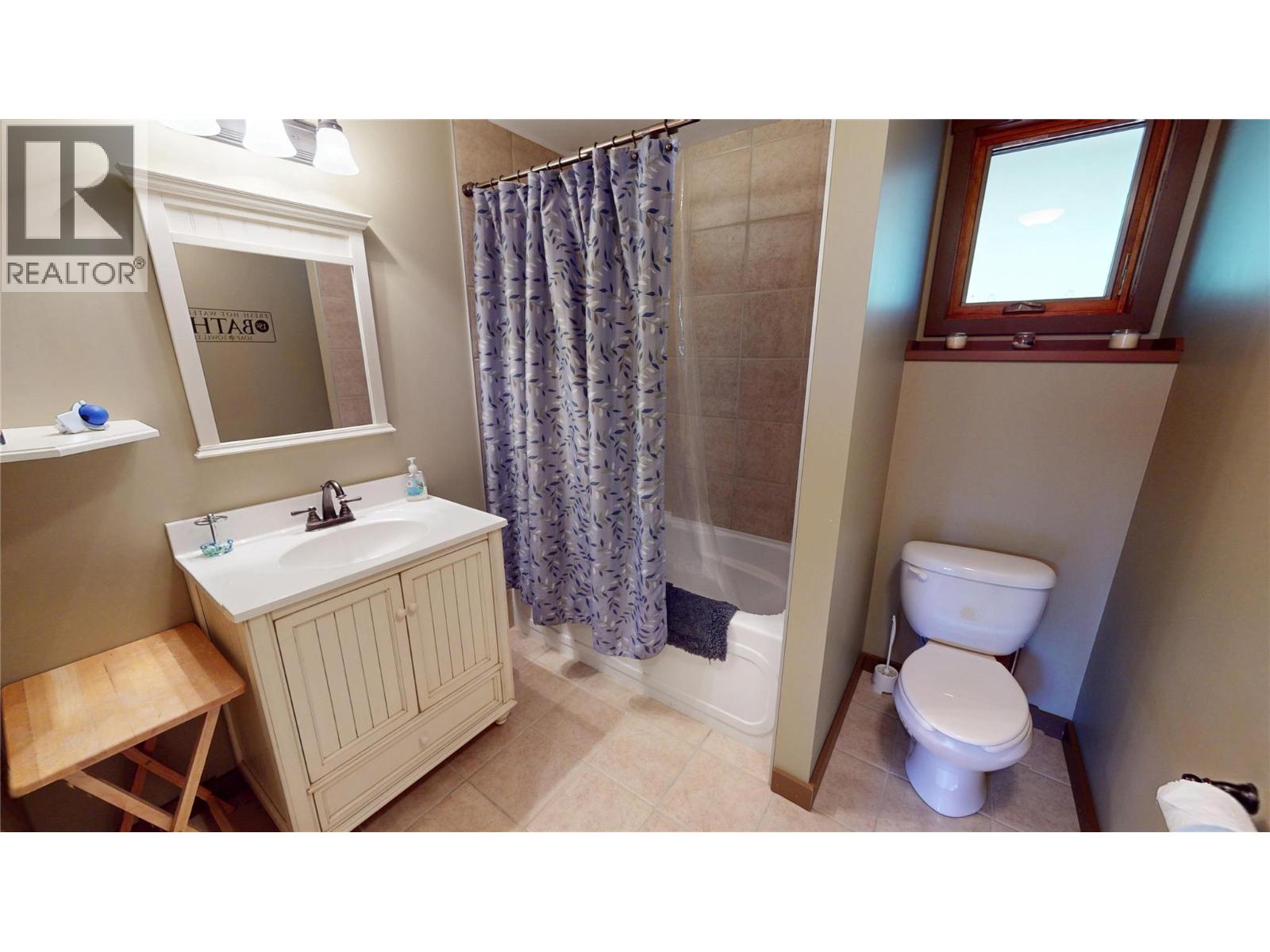 110 Indian Beach Road, Windermere, British Columbia  V0B 2L2 - Photo 14 - 10360981