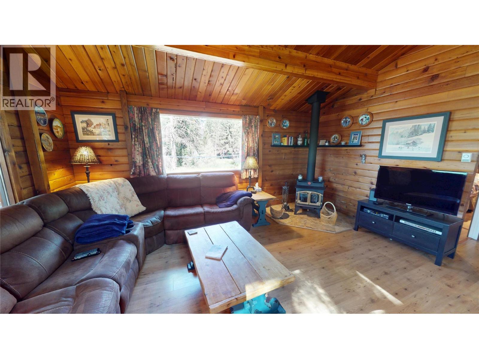110 Indian Beach Road, Windermere, British Columbia  V0B 2L2 - Photo 6 - 10360981