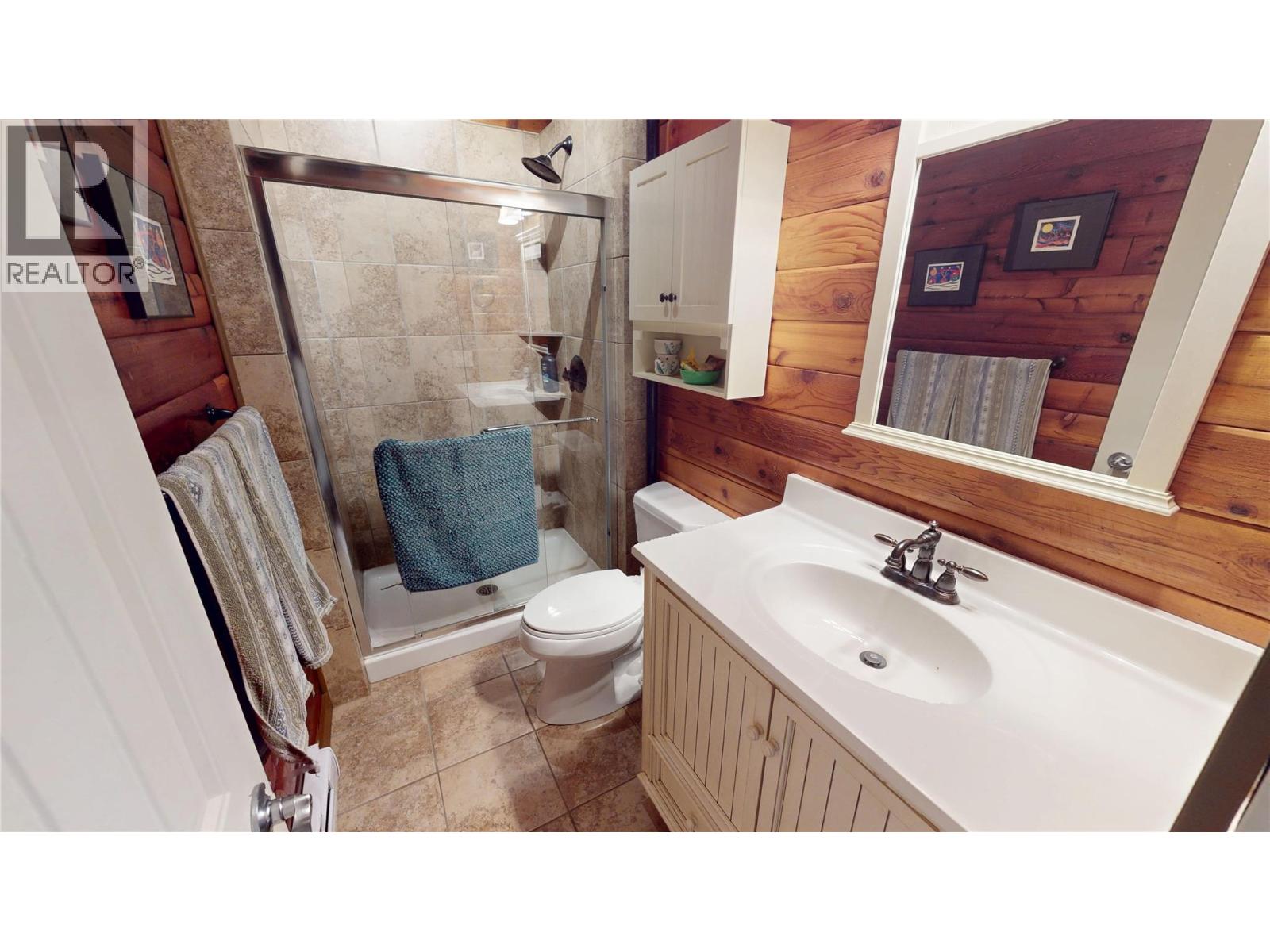 110 Indian Beach Road, Windermere, British Columbia  V0B 2L2 - Photo 8 - 10360981
