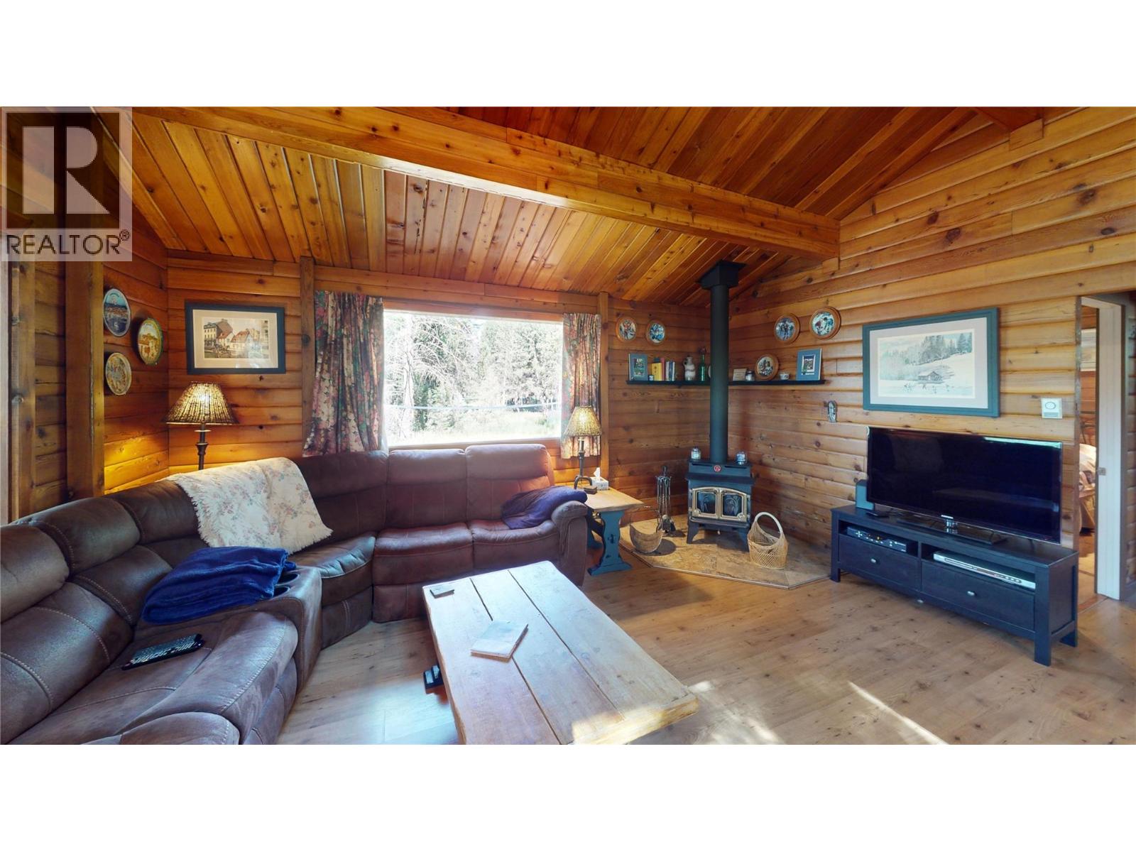110 Indian Beach Road, Windermere, British Columbia  V0B 2L2 - Photo 16 - 10360981