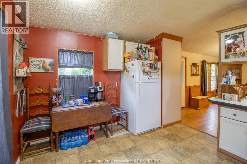 710 Johnston Road, Dawn-Euphemia, Ontario  N0P 1C0 - Photo 14 - 25021309