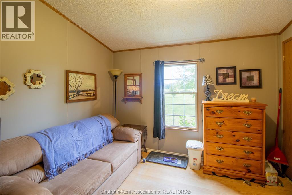 710 Johnston Road, Dawn-Euphemia, Ontario  N0P 1C0 - Photo 16 - 25021309