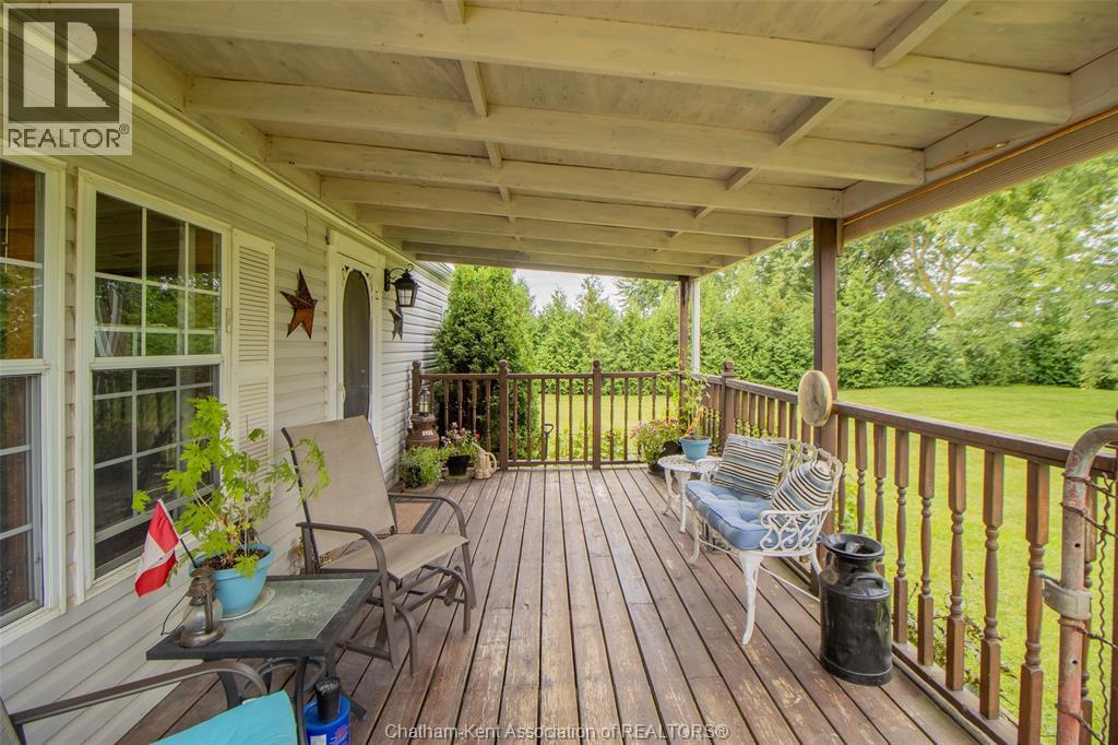710 Johnston Road, Dawn-Euphemia, Ontario  N0P 1C0 - Photo 3 - 25021309