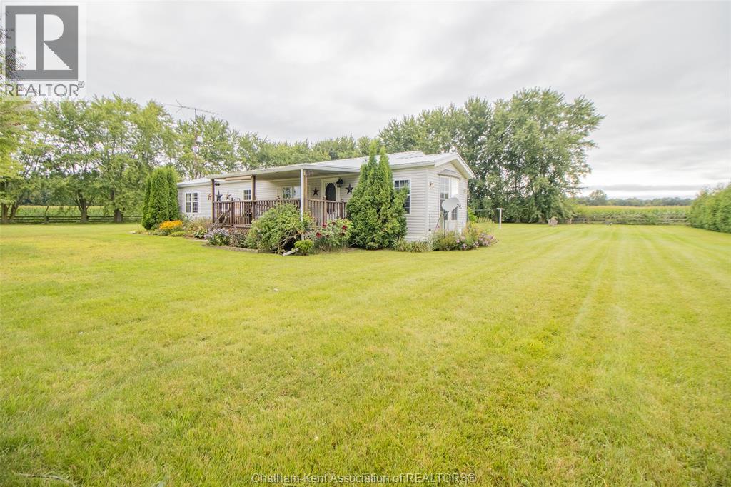 710 Johnston Road, Dawn-Euphemia, Ontario  N0P 1C0 - Photo 33 - 25021309