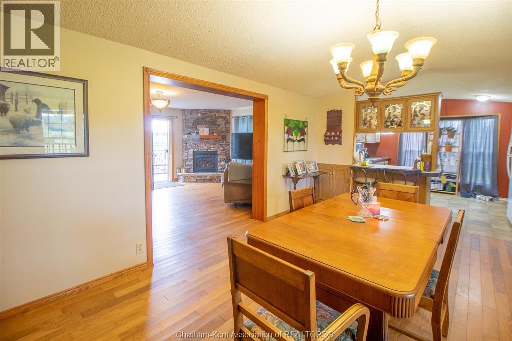 710 Johnston Road, Dawn-Euphemia, Ontario  N0P 1C0 - Photo 7 - 25021309