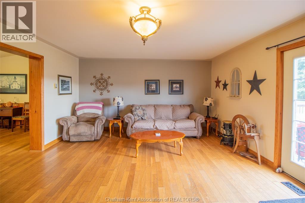 710 Johnston Road, Dawn-Euphemia, Ontario  N0P 1C0 - Photo 8 - 25021309