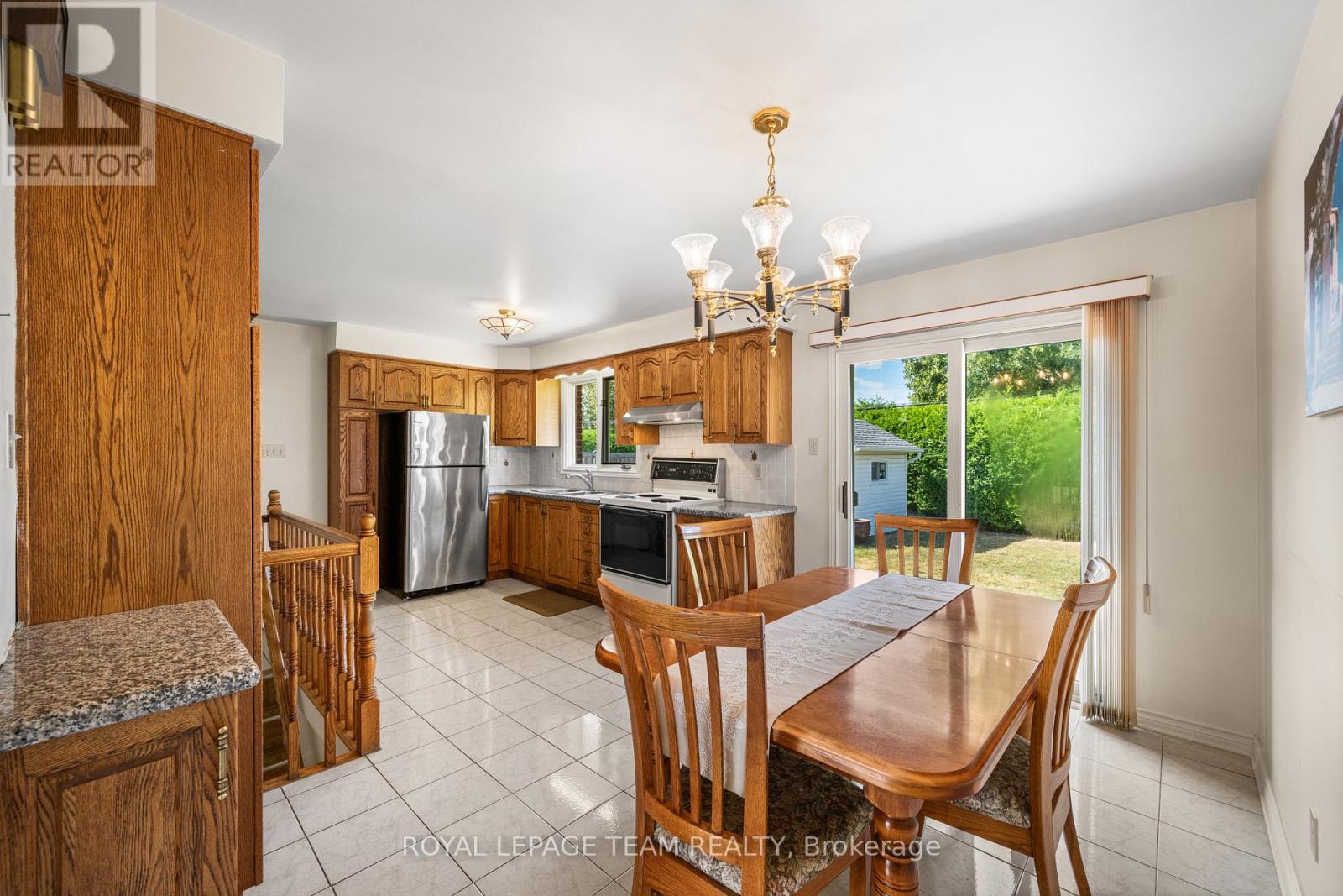 5 Spring Garden Avenue, Ottawa, Ontario  K2G 3B1 - Photo 10 - X12370094