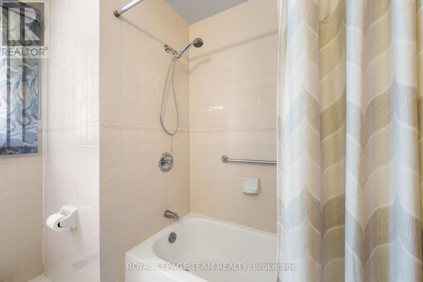 5 Spring Garden Avenue, Ottawa, Ontario  K2G 3B1 - Photo 25 - X12370094