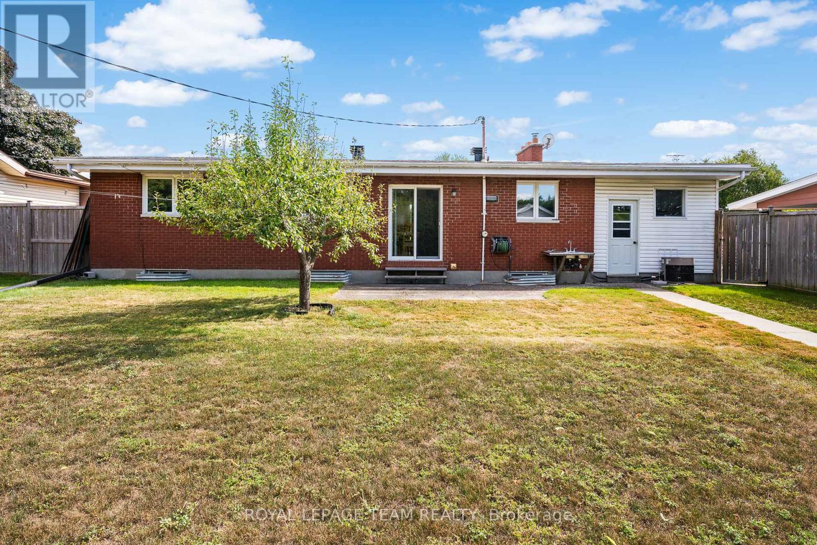 5 Spring Garden Avenue, Ottawa, Ontario  K2G 3B1 - Photo 39 - X12370094