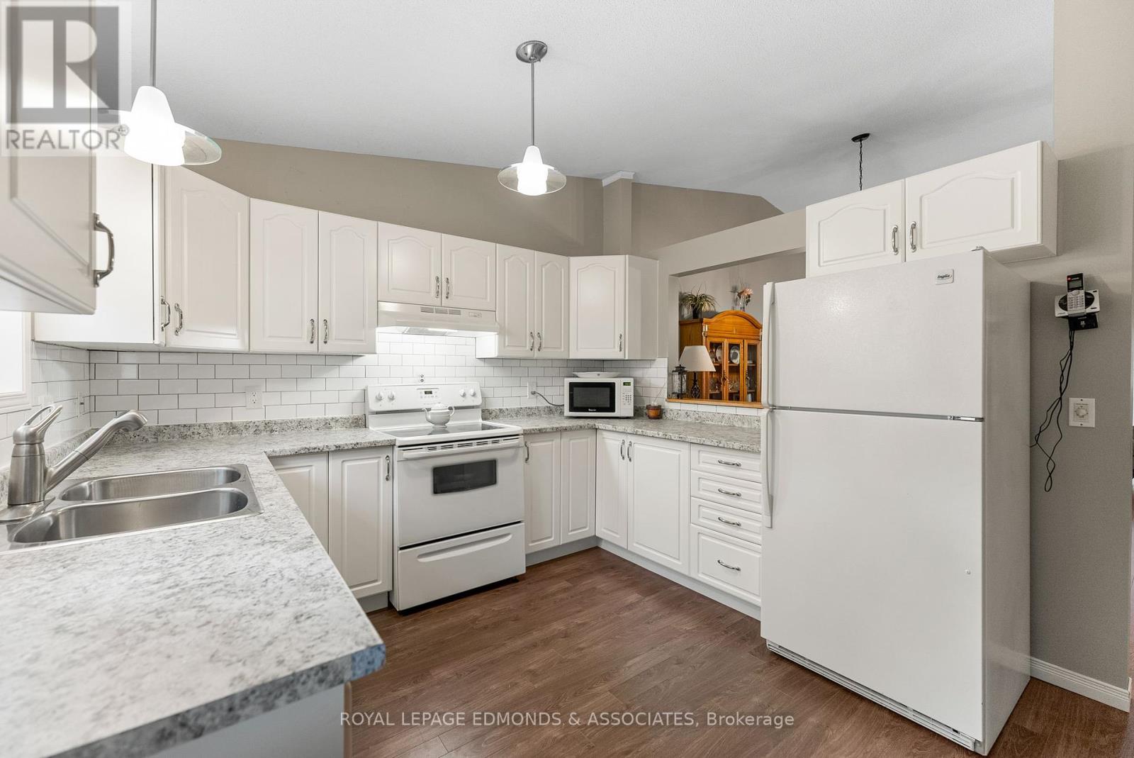 385 Morris Street, Pembroke, Ontario  K8A 8P4 - Photo 16 - X12370144