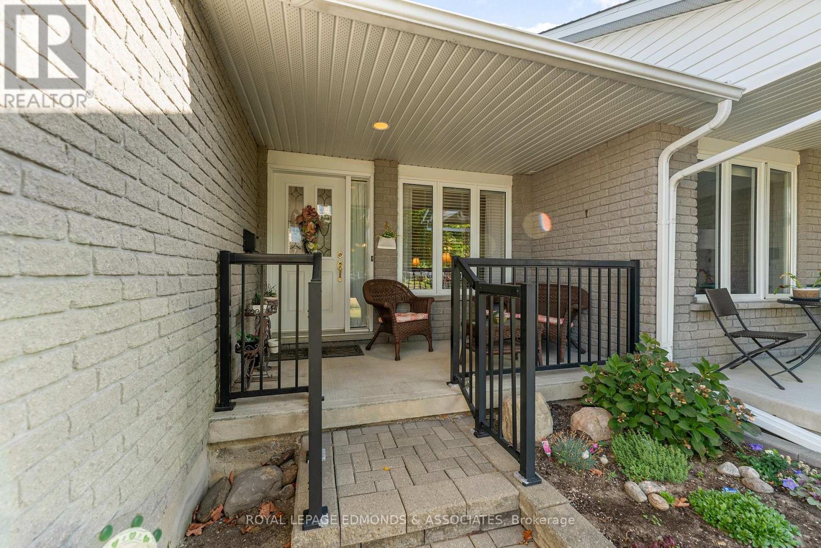 385 Morris Street, Pembroke, Ontario  K8A 8P4 - Photo 30 - X12370144