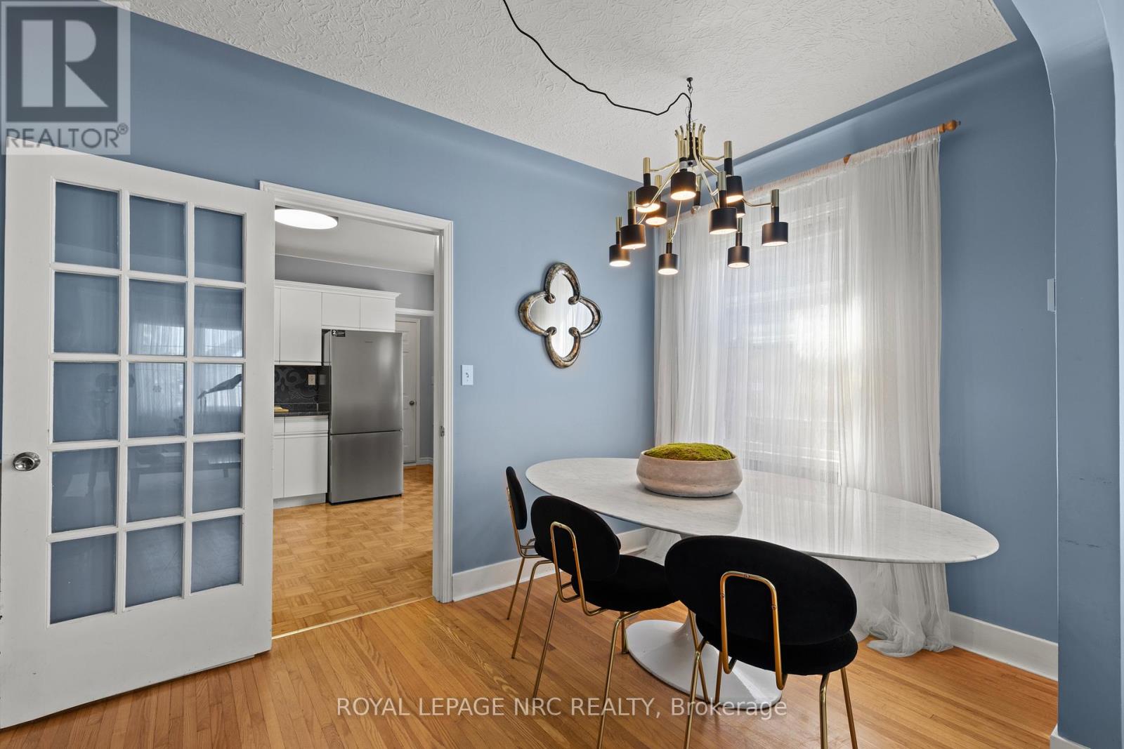 28 Augusta Avenue, St. Catharines, Ontario  L2M 5R2 - Photo 17 - X12370134