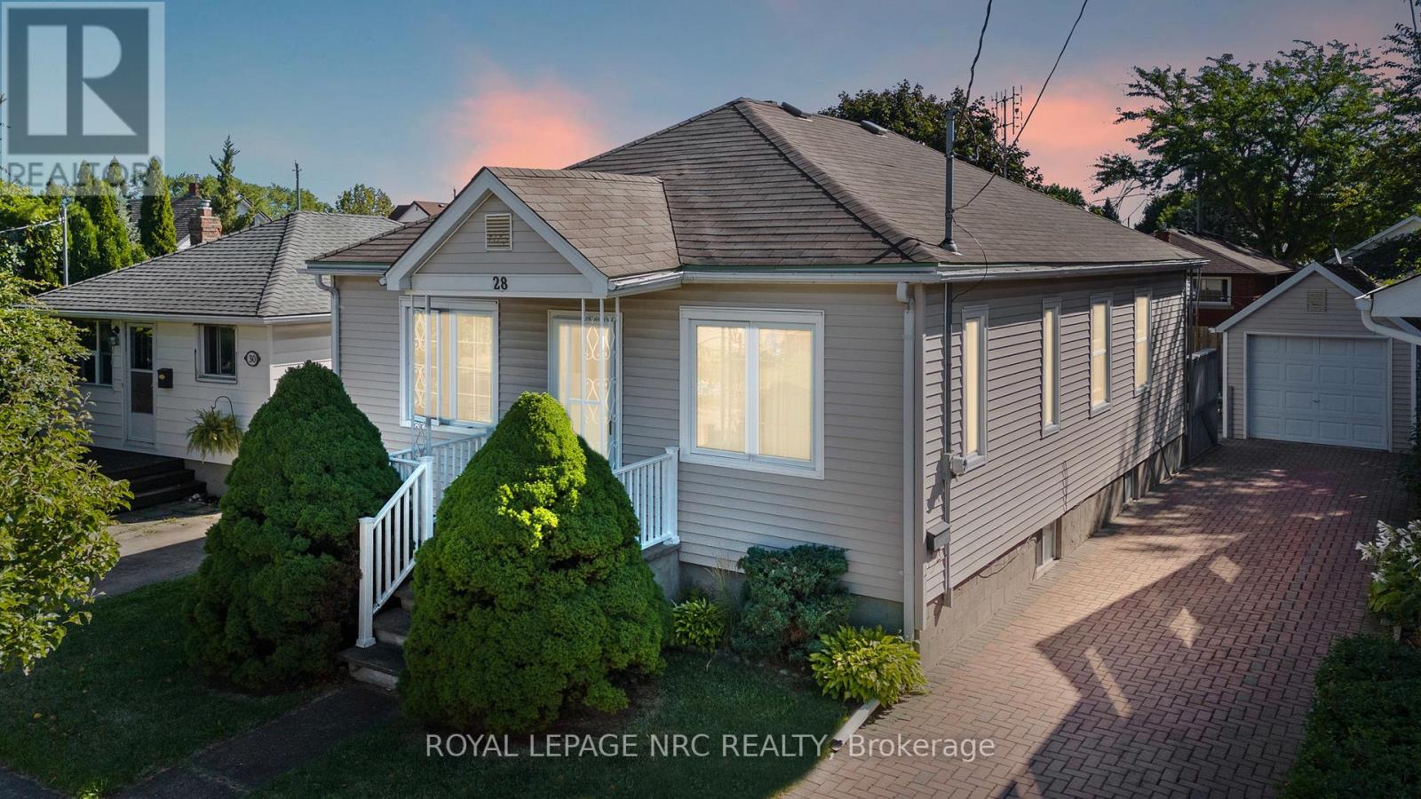 28 Augusta Avenue, St. Catharines, Ontario  L2M 5R2 - Photo 2 - X12370134