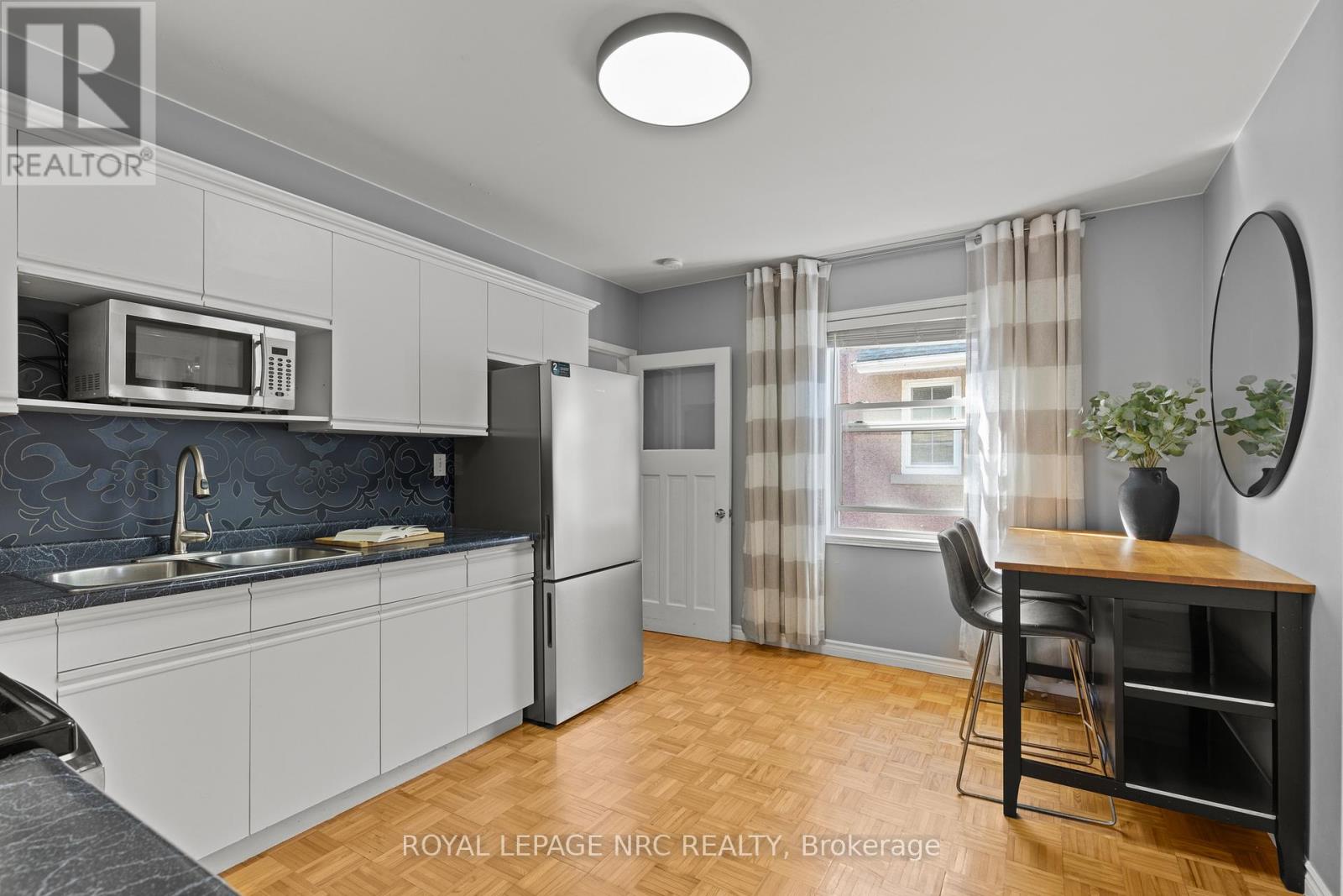 28 Augusta Avenue, St. Catharines, Ontario  L2M 5R2 - Photo 21 - X12370134