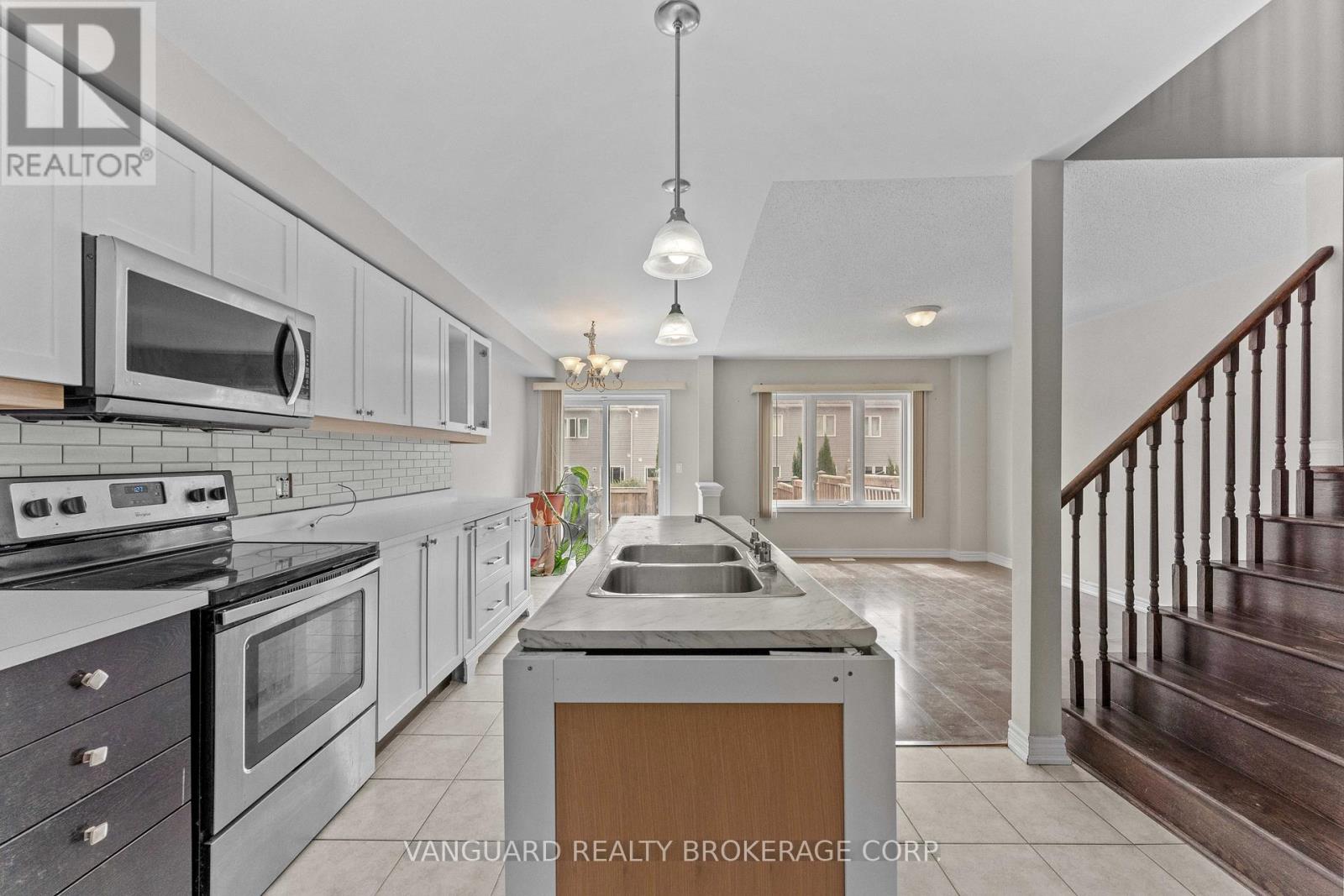 905 Cook Crescent, Shelburne, Ontario  L9V 3V1 - Photo 19 - X12369977