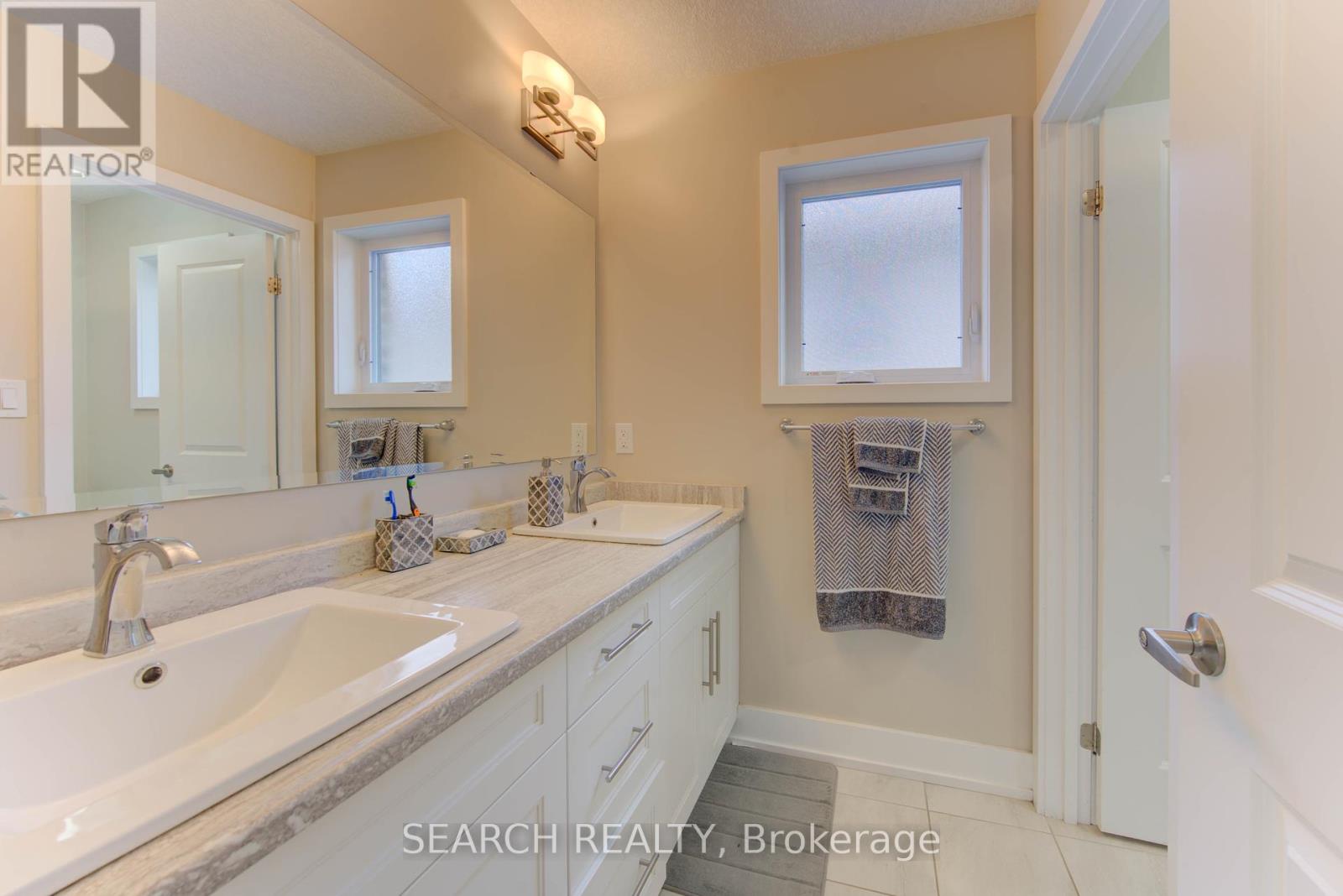 900 Pondcliffe Court, Kitchener, Ontario  N2R 0M4 - Photo 29 - X12369989