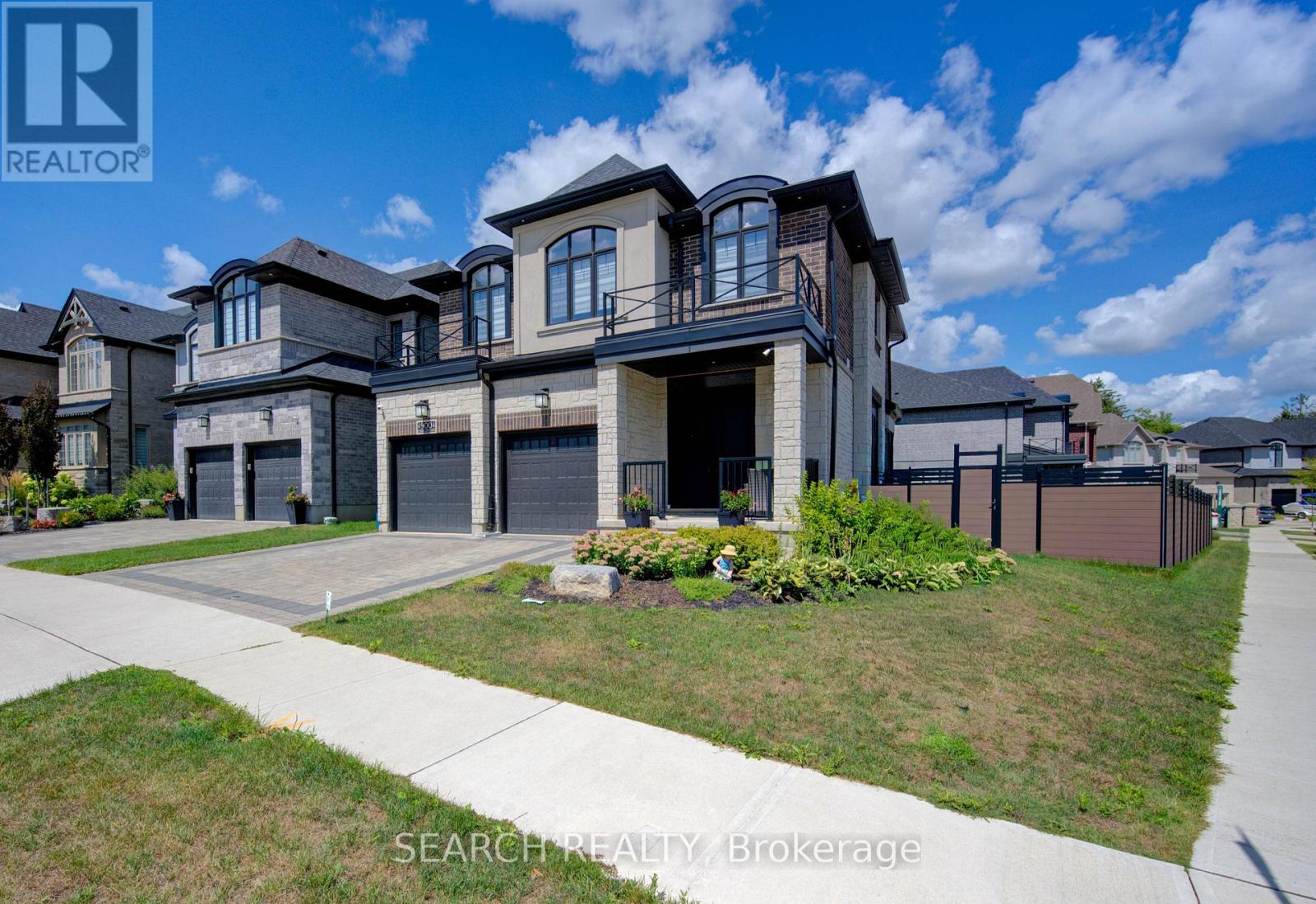 Property at 900 PONDCLIFFE COURT image 4