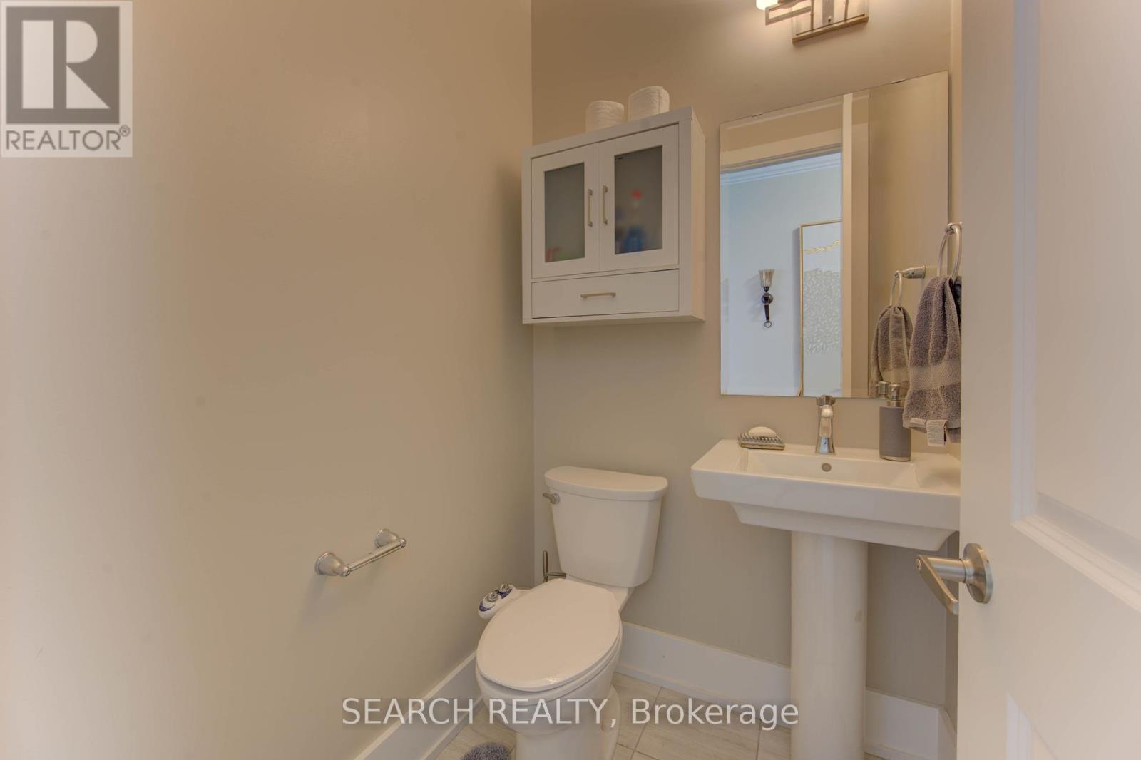 900 Pondcliffe Court, Kitchener, Ontario  N2R 0M4 - Photo 8 - X12369989