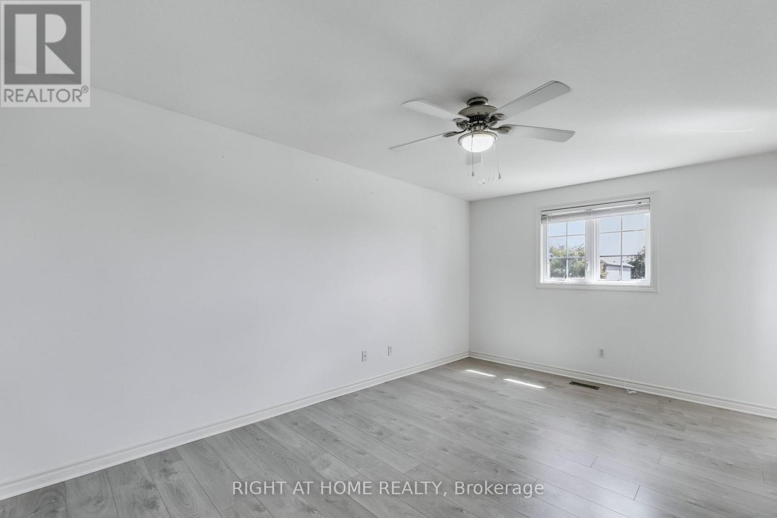 1578 Birchwood Drive, London South, Ontario  N6K 4X3 - Photo 14 - X12370065