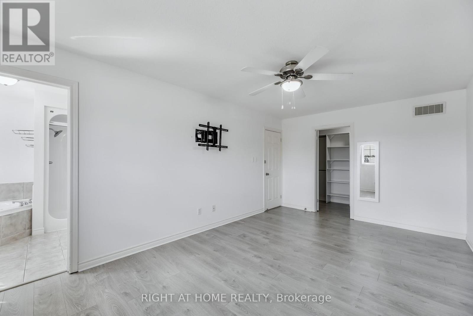1578 Birchwood Drive, London South, Ontario  N6K 4X3 - Photo 15 - X12370065