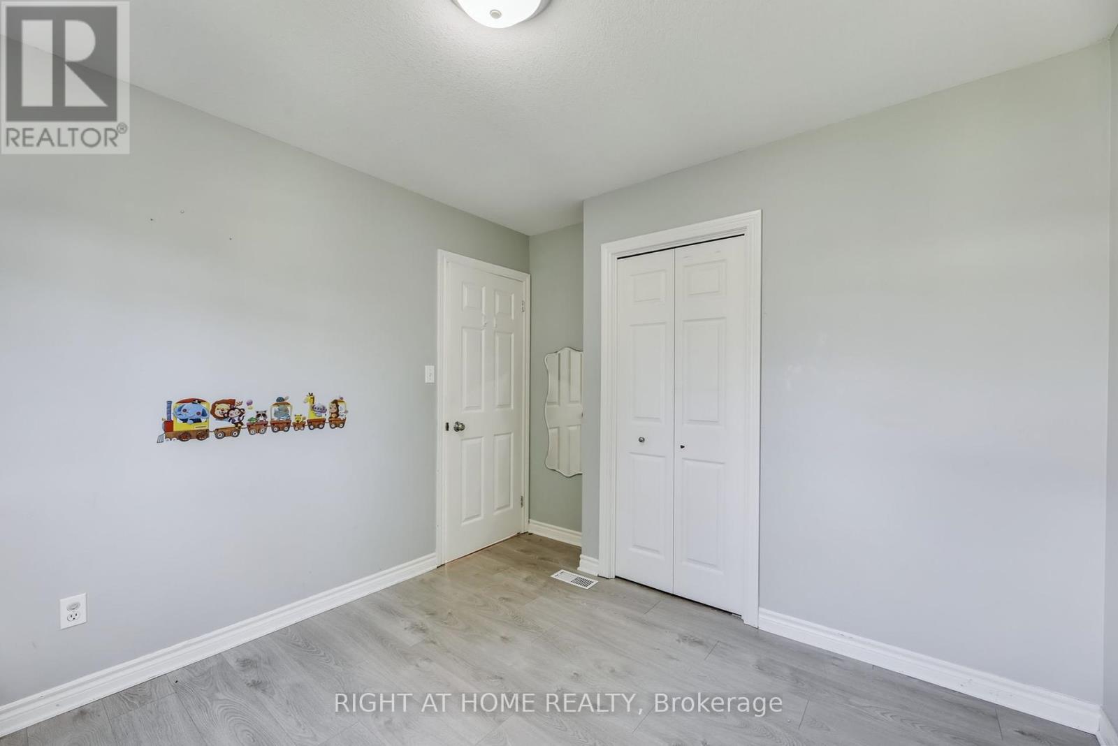 1578 Birchwood Drive, London South, Ontario  N6K 4X3 - Photo 18 - X12370065