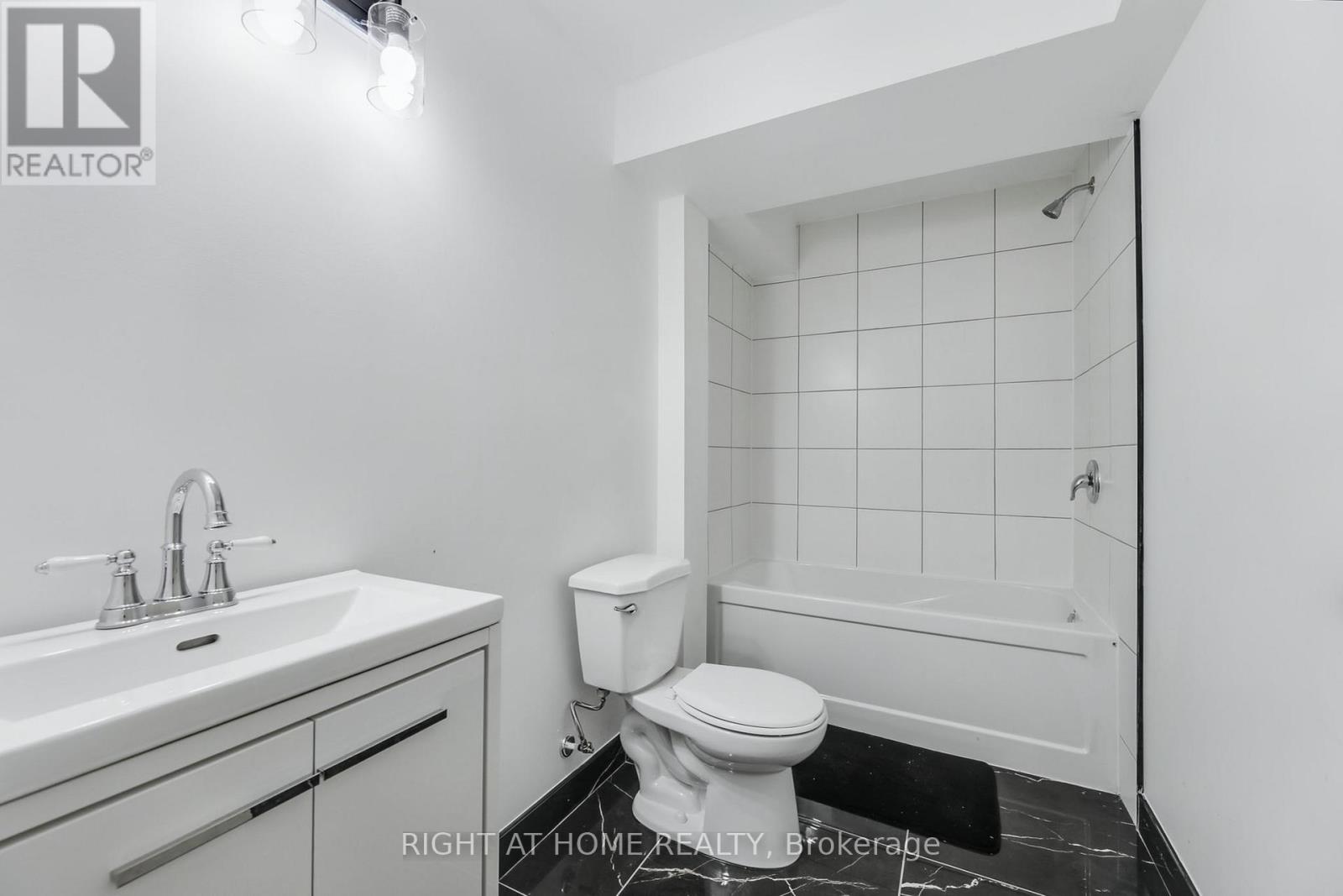 1578 Birchwood Drive, London South, Ontario  N6K 4X3 - Photo 27 - X12370065