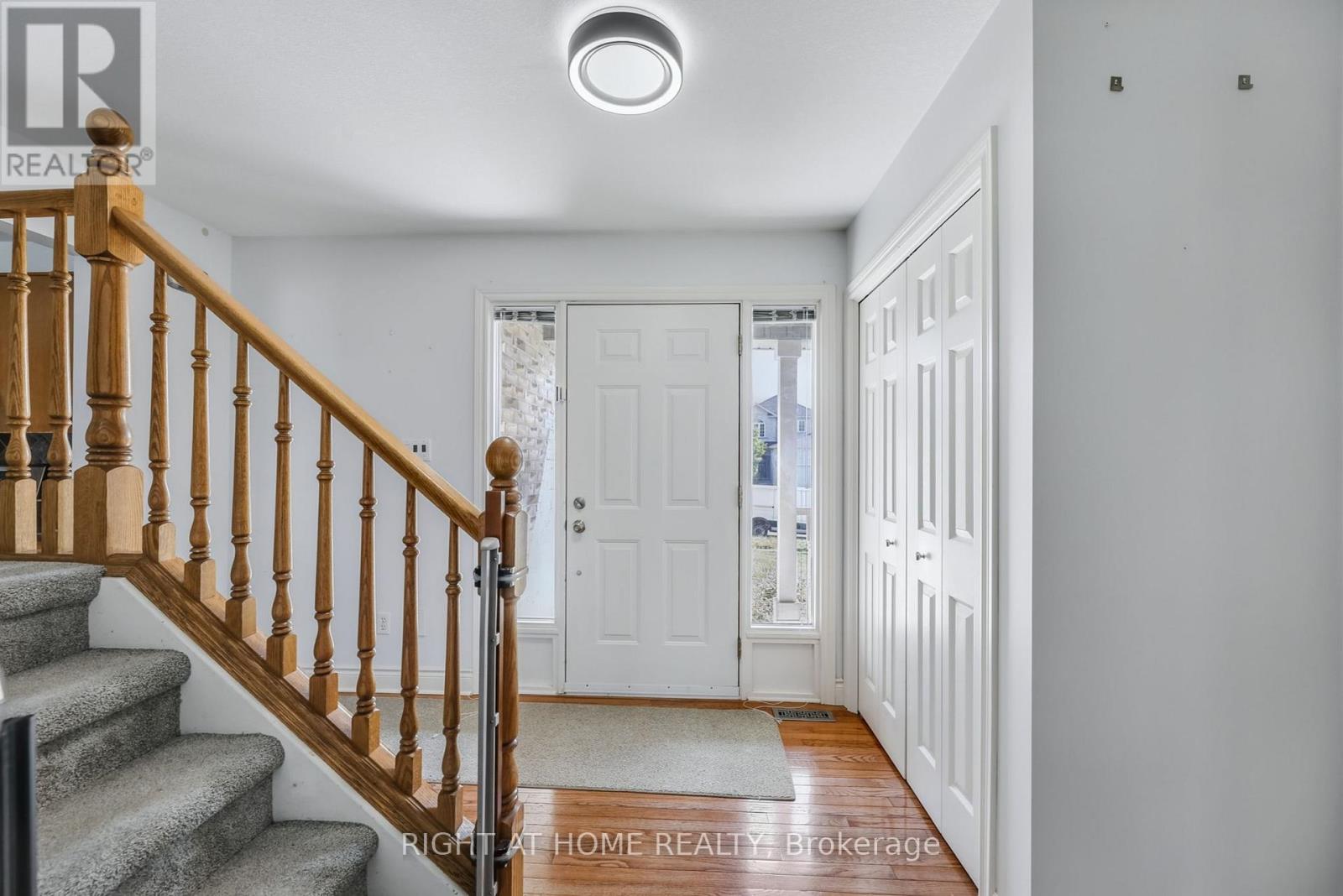 1578 Birchwood Drive, London South, Ontario  N6K 4X3 - Photo 4 - X12370065