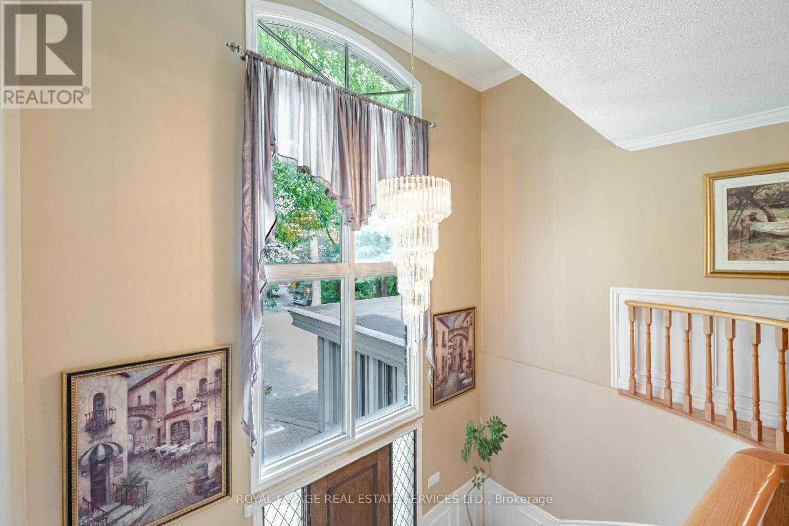 2130 Autumn Breeze Drive N, Mississauga, Ontario  L5B 1R4 - Photo 18 - W12369907