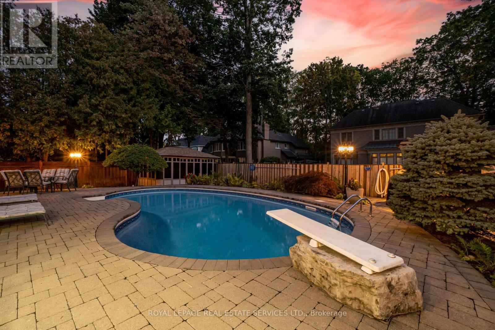 2130 Autumn Breeze Drive N, Mississauga, Ontario  L5B 1R4 - Photo 11 - W12369907