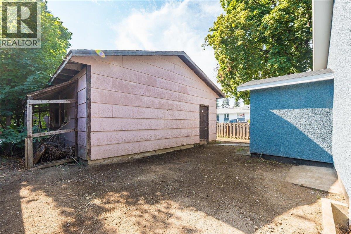 1918 Main Street, Fruitvale, British Columbia  V0G 1L0 - Photo 49 - 10360648