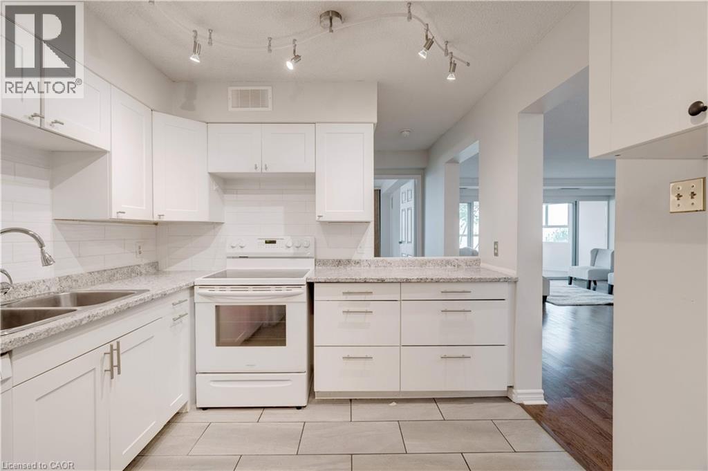 5280 Lakeshore Road Unit# 205, Burlington, Ontario  L7L 5R1 - Photo 18 - 40751420