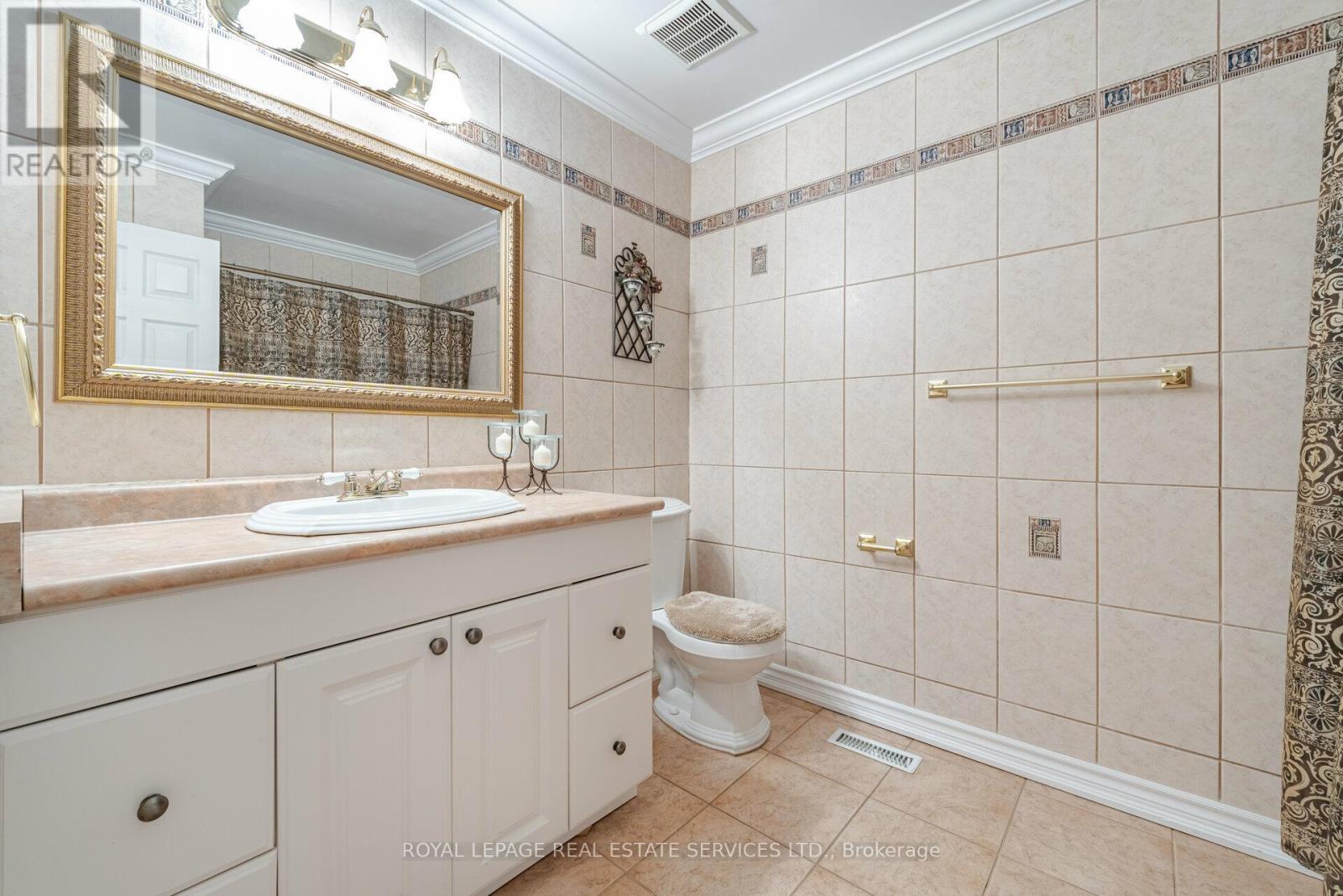 2130 Autumn Breeze Drive N, Mississauga, Ontario  L5B 1R4 - Photo 40 - W12369907