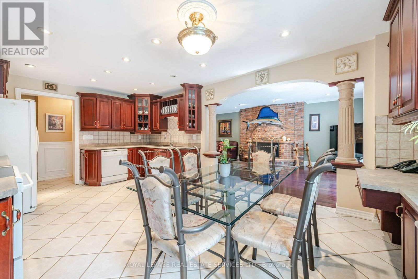 2130 Autumn Breeze Drive N, Mississauga, Ontario  L5B 1R4 - Photo 25 - W12369907