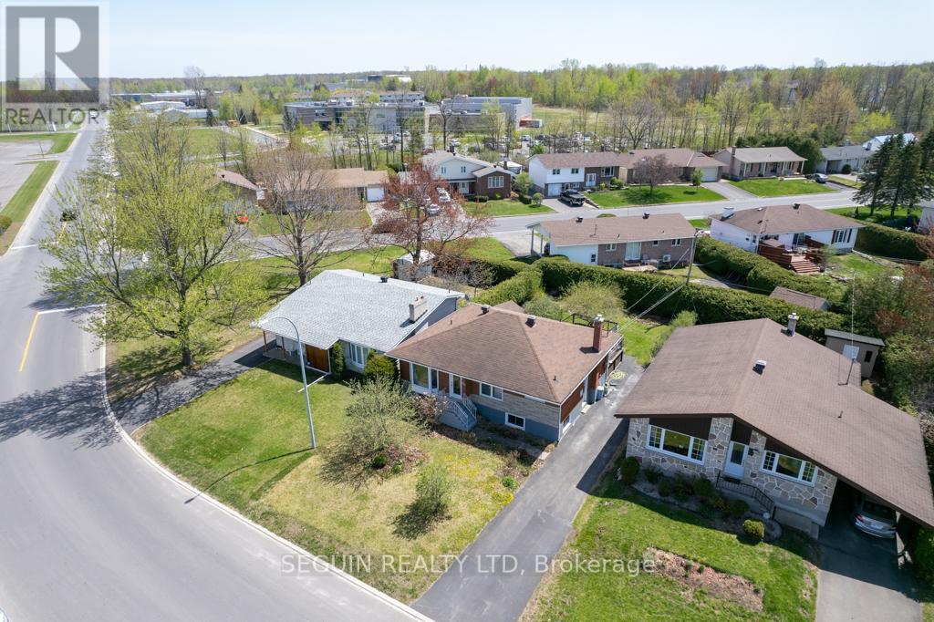 740 Cecile Boulevard, Hawkesbury, Ontario  K6A 1P3 - Photo 3 - X12370109
