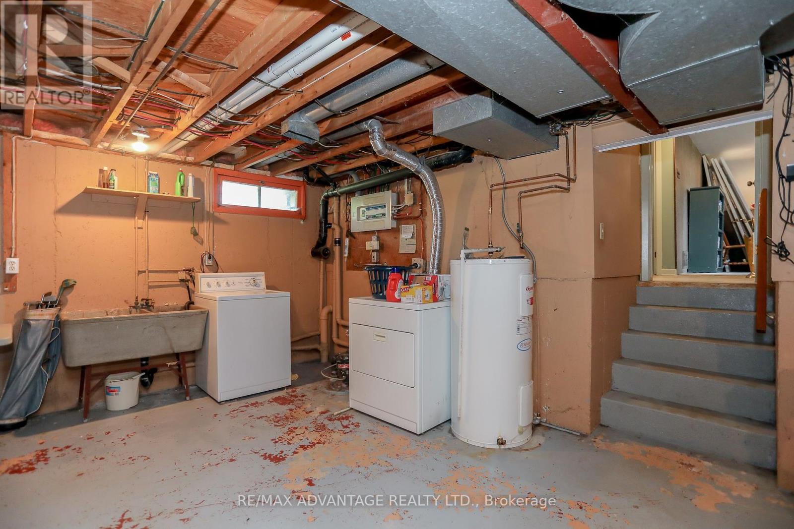 5928 St. James Drive, Lucan Biddulph, Ontario  N0M 2J0 - Photo 35 - X12370097