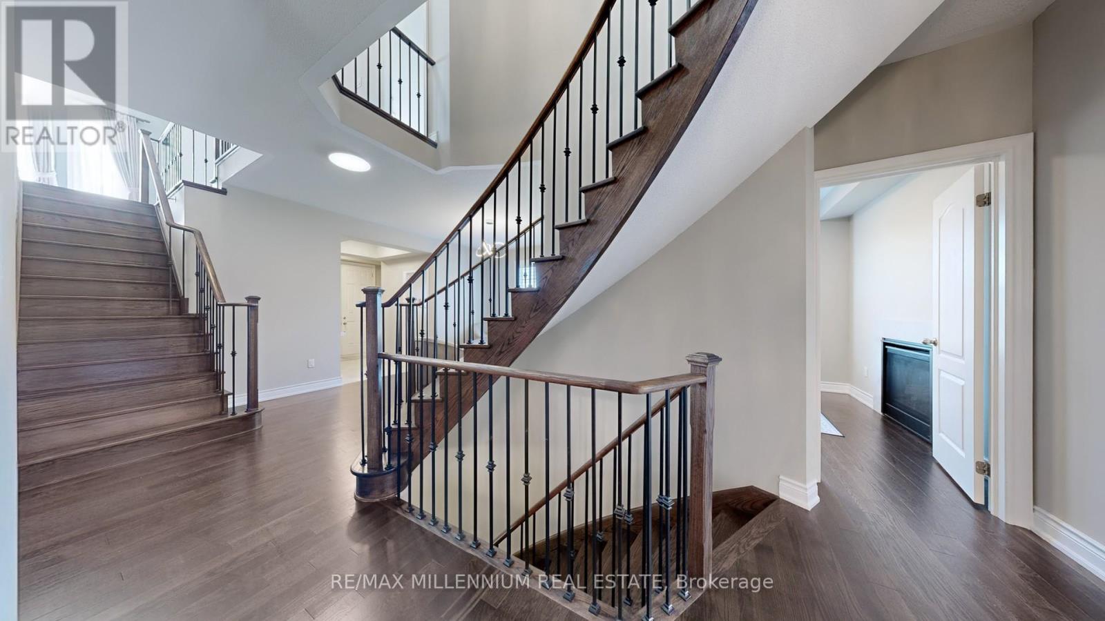 845 Langford Boulevard, Bradford West Gwillimbury, Ontario L3Z 4J2 - Photo 28 - N12366357