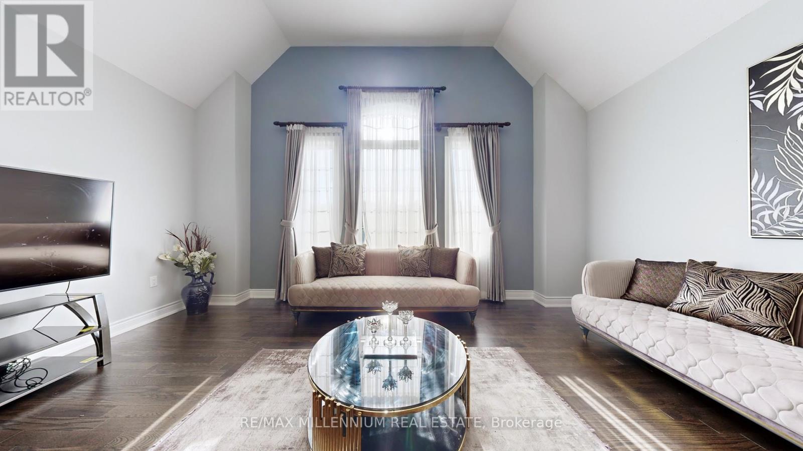 845 Langford Boulevard, Bradford West Gwillimbury, Ontario L3Z 4J2 - Photo 31 - N12366357