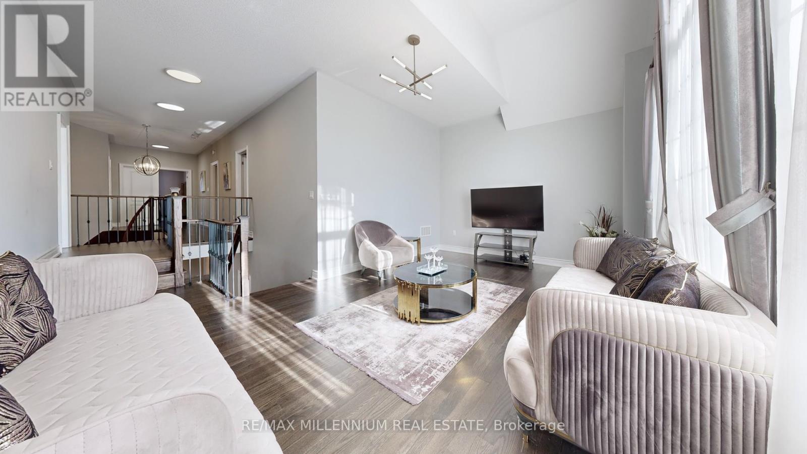 845 Langford Boulevard, Bradford West Gwillimbury, Ontario L3Z 4J2 - Photo 33 - N12366357